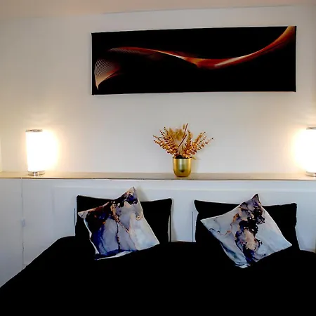 Willkommen In Dagersheim Bei Boeblingen! Gemuetliches 1 Zi Zum Wohlfuehlen In Einem Angenehmen Umfeld! Apartment