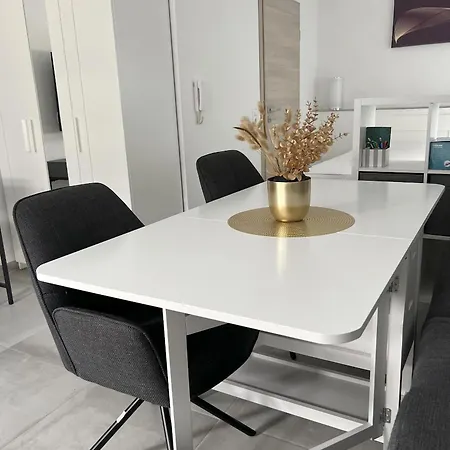 Willkommen In Dagersheim Bei Boeblingen! Gemuetliches 1 Zi Zum Wohlfuehlen In Einem Angenehmen Umfeld! Apartment